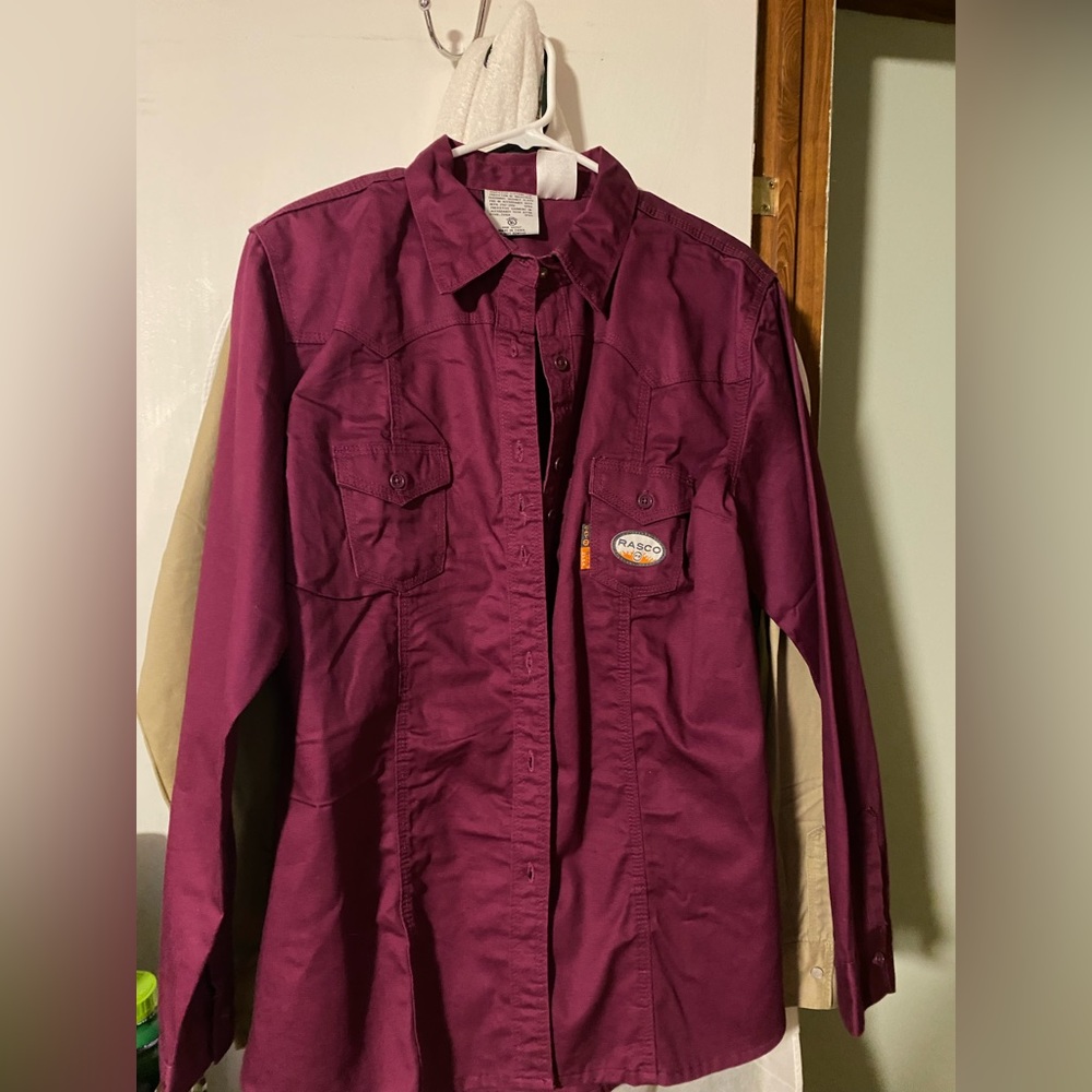 Rascal women’s FR button up shirt (new without tags) Plum